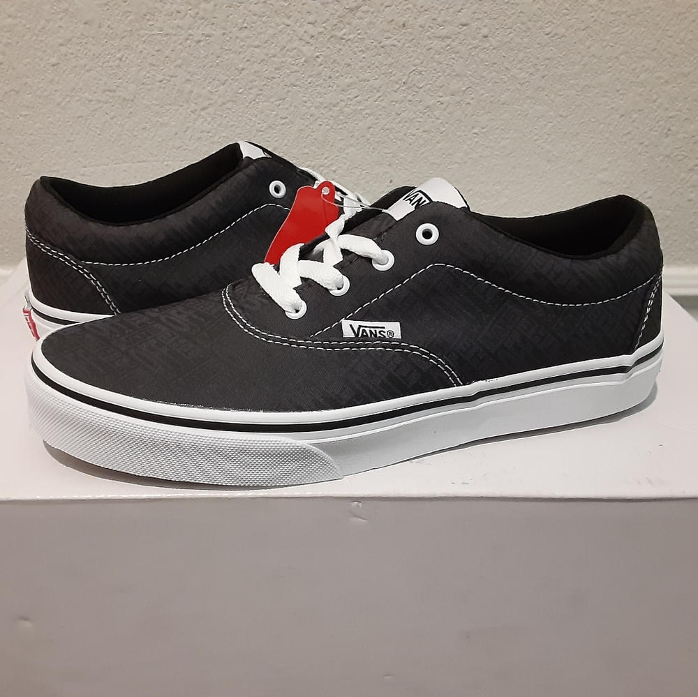 Vans - Picture 1 of 4